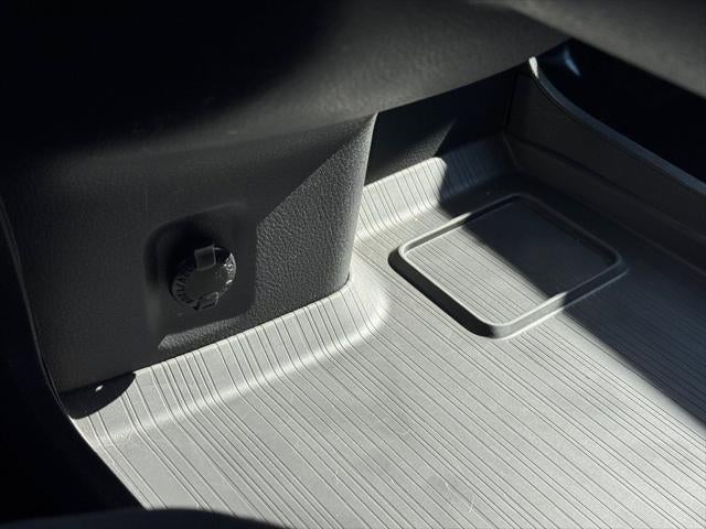 2021 Toyota Sienna LE 8 Passenger