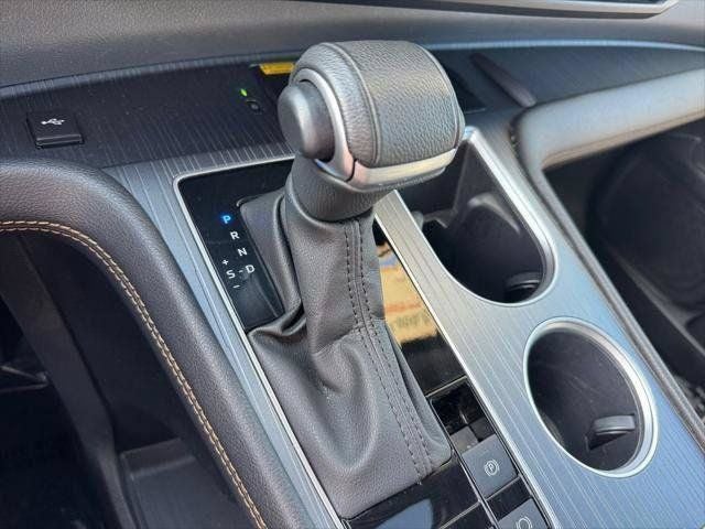 2024 Toyota Sienna Woodland Edition AWD