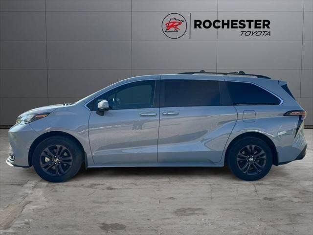 2024 Toyota Sienna Woodland Edition AWD