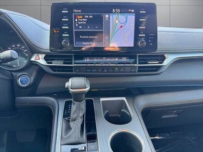 2024 Toyota Sienna Woodland Edition AWD