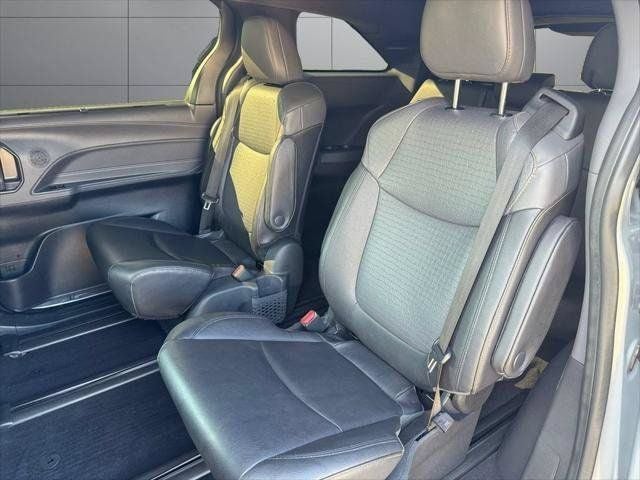 2024 Toyota Sienna Woodland Edition AWD