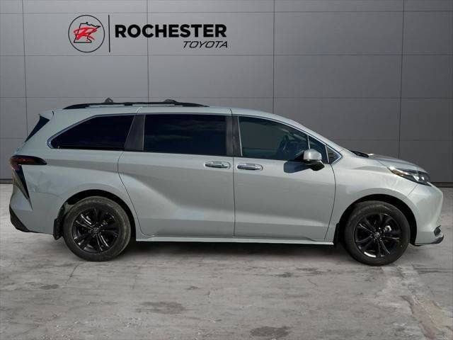 2024 Toyota Sienna Woodland Edition AWD