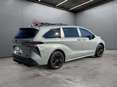 2024 Toyota Sienna Woodland Edition AWD