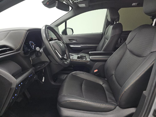 2024 Toyota Sienna Woodland Edition 7 Passenger