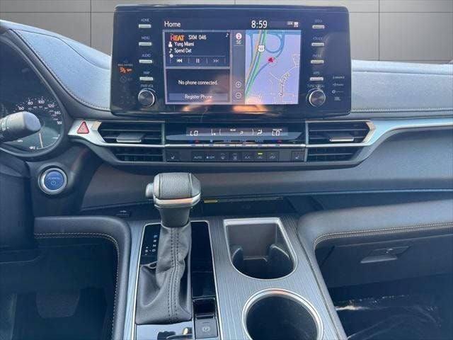 2024 Toyota Sienna Woodland Edition AWD