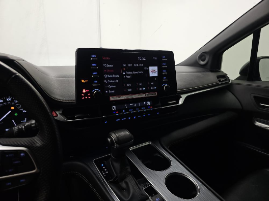 2024 Toyota Sienna Woodland Edition 7 Passenger