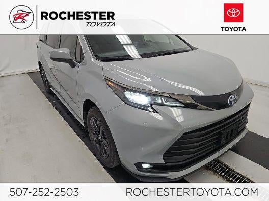 2024 Toyota Sienna Woodland Edition 7 Passenger