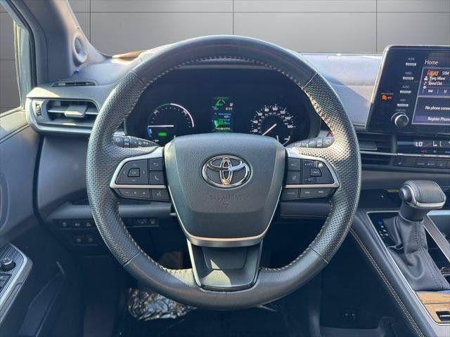 2024 Toyota Sienna Woodland Edition AWD