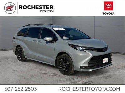 2024 Toyota Sienna Woodland Edition AWD