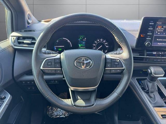 2024 Toyota Sienna Woodland Edition AWD