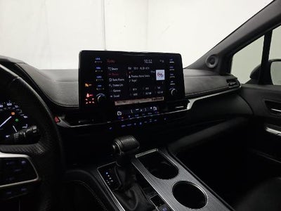 2024 Toyota Sienna Woodland Edition 7 Passenger