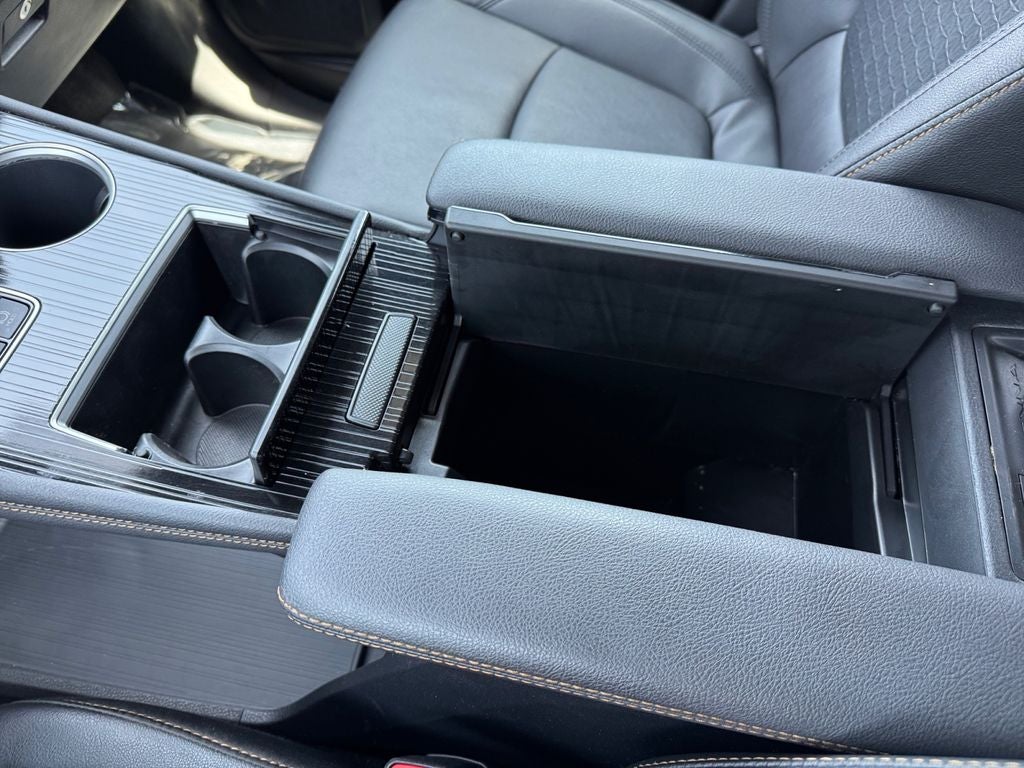 2025 Toyota Sienna Woodland Edition AWD