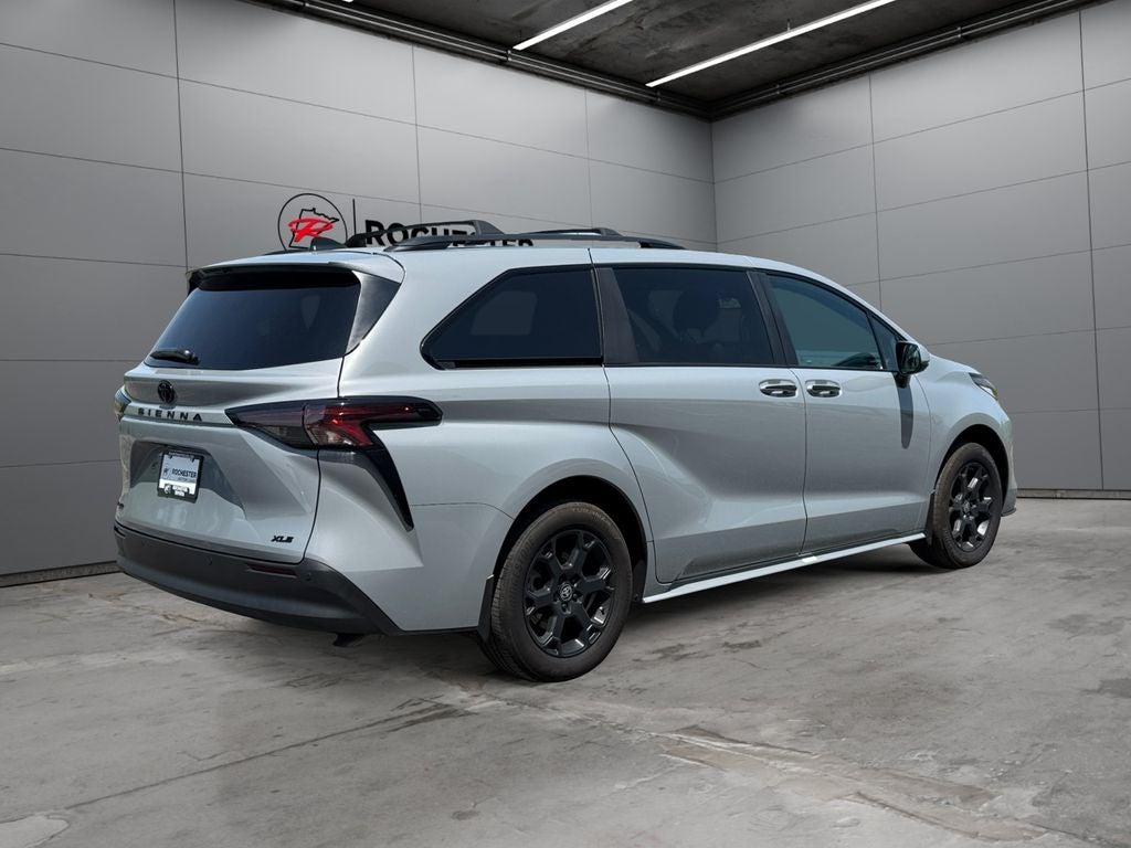 2025 Toyota Sienna Woodland Edition AWD