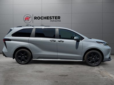 2025 Toyota Sienna Woodland Edition AWD