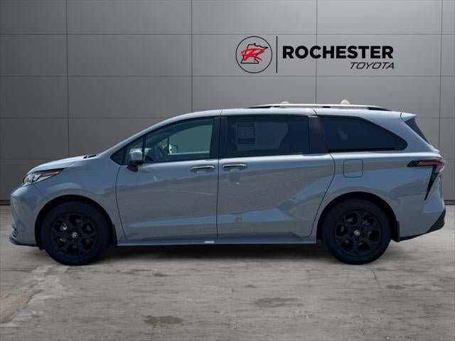 2025 Toyota Sienna Woodland Edition AWD