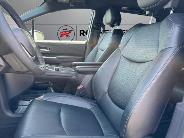 2025 Toyota Sienna Woodland Edition AWD