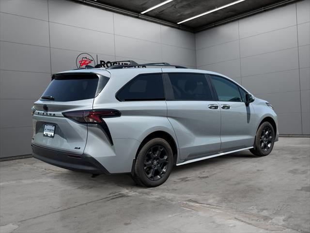 2025 Toyota Sienna Woodland Edition AWD