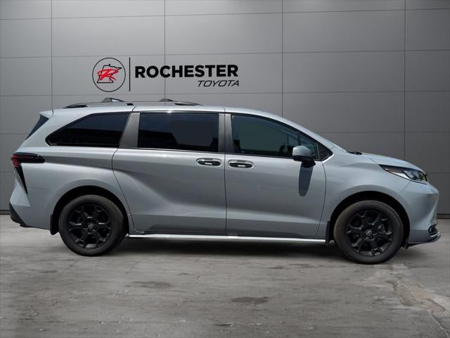 2025 Toyota Sienna Woodland Edition AWD