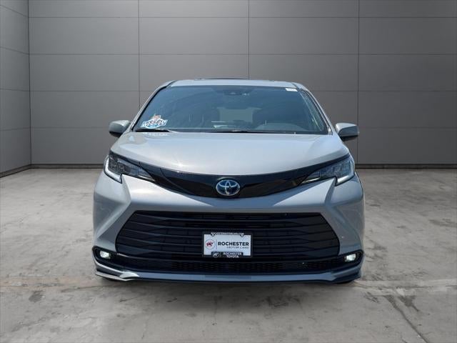 2025 Toyota Sienna Woodland Edition AWD