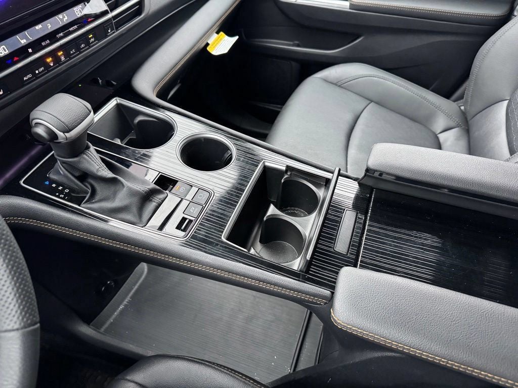 2026 Toyota Sienna Woodland Edition 7 Passenger