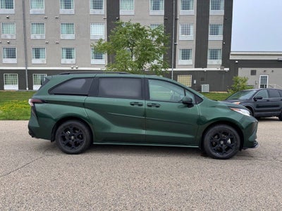 2026 Toyota Sienna Woodland Edition 7 Passenger