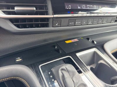 2025 Toyota Sienna Woodland Edition 7 Passenger