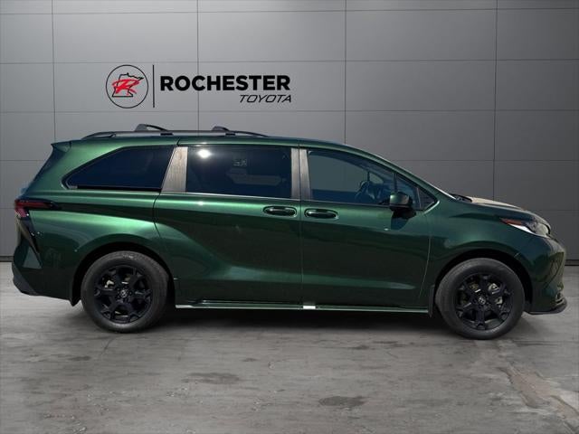 2025 Toyota Sienna Woodland Edition 7 Passenger