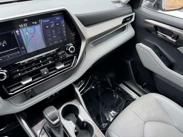 2021 Toyota Highlander Hybrid Limited AWD