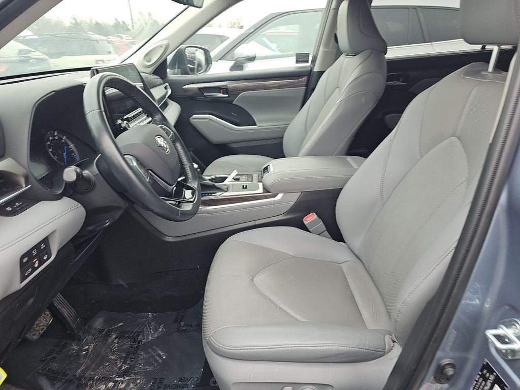 2021 Toyota Highlander Hybrid Limited AWD