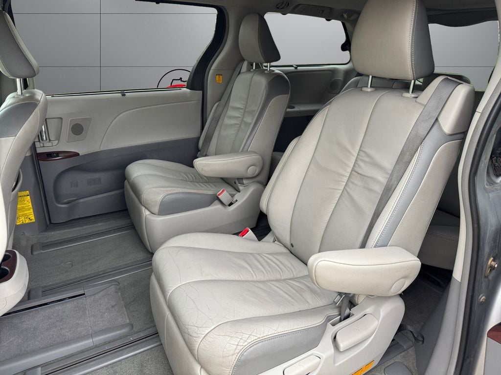 2012 Toyota Sienna Limited 7 Passenger
