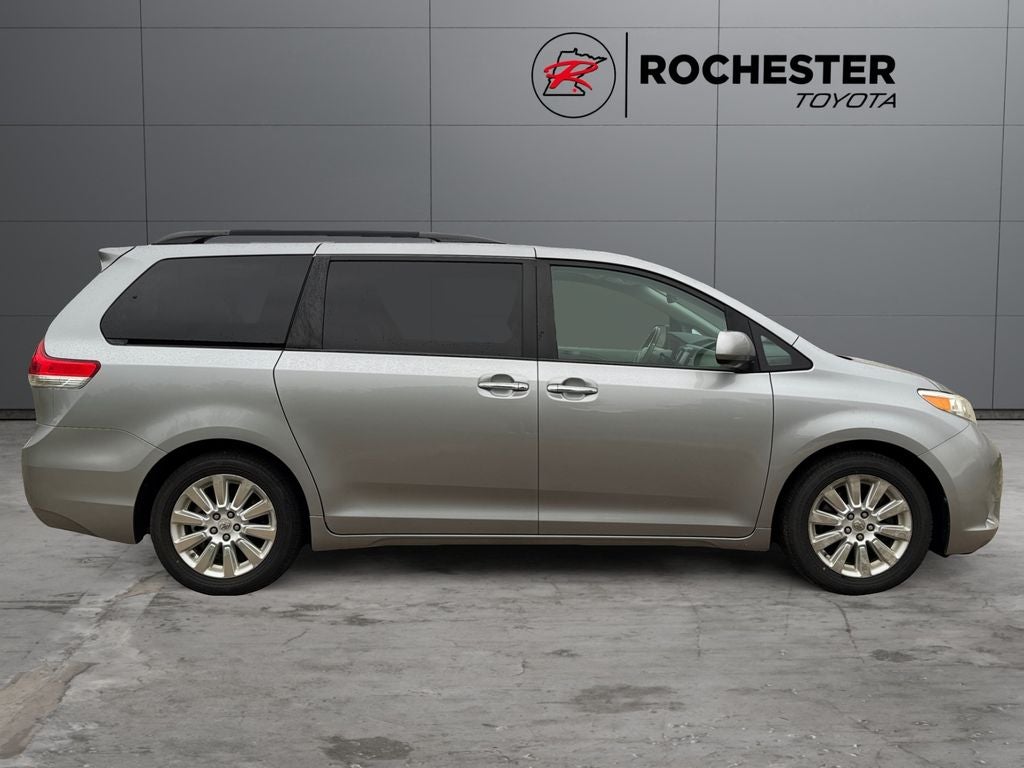 2012 Toyota Sienna Limited 7 Passenger