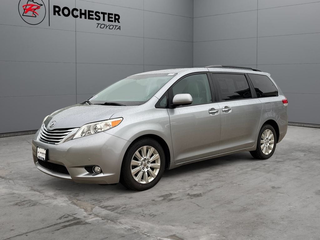 2012 Toyota Sienna Limited 7 Passenger