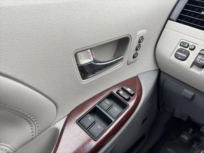 2012 Toyota Sienna Limited 7 Passenger