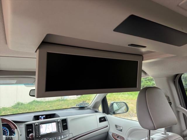 2012 Toyota Sienna Limited 7 Passenger