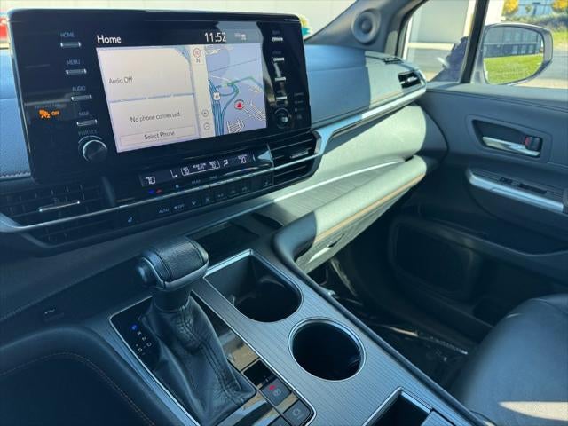 2021 Toyota Sienna XSE 7 Passenger