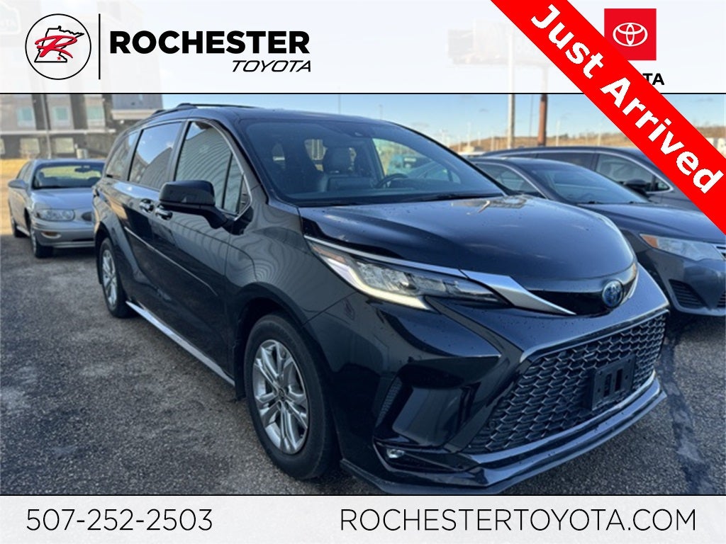 2022 Toyota Sienna XSE 7 Passenger