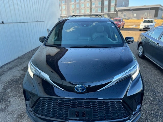 2022 Toyota Sienna XSE 7 Passenger