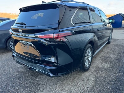2022 Toyota Sienna XSE 7 Passenger