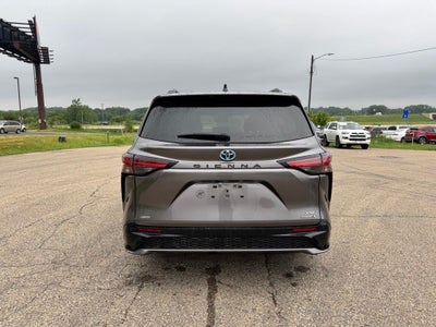 2022 Toyota Sienna XSE 7 Passenger