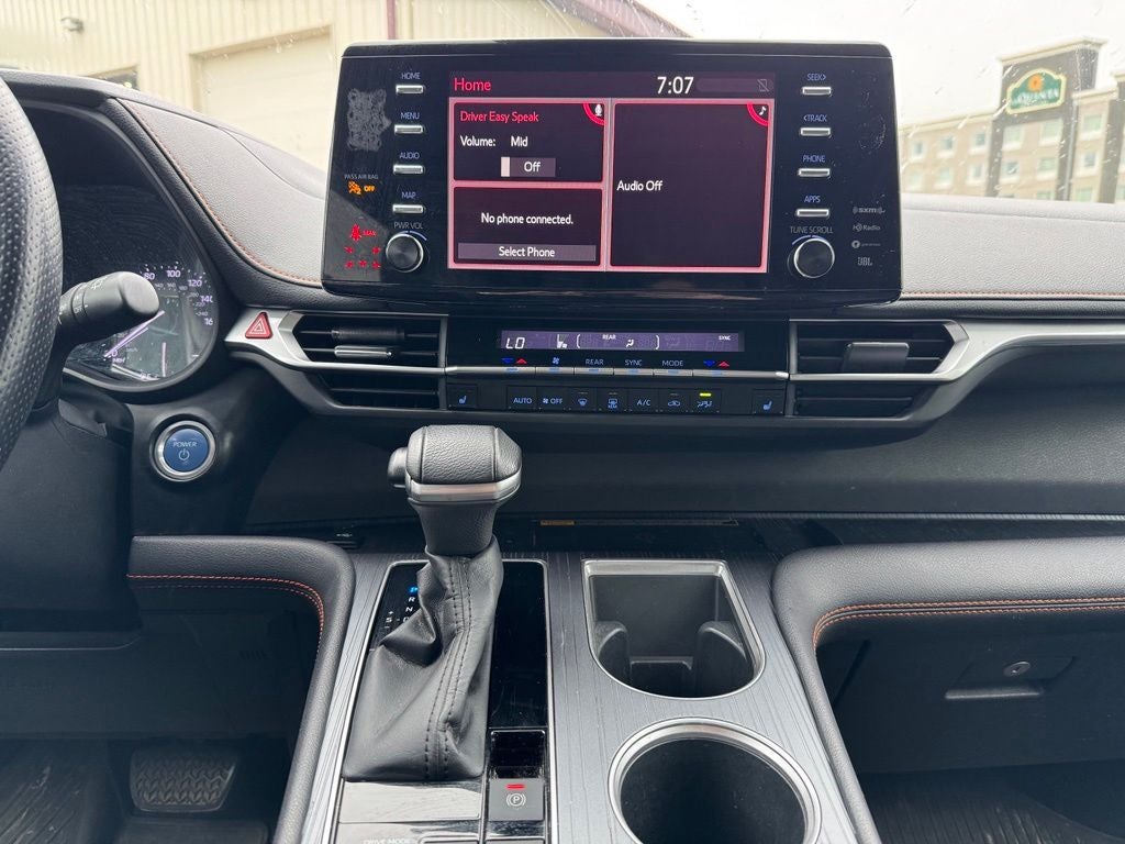 2022 Toyota Sienna XSE 7 Passenger