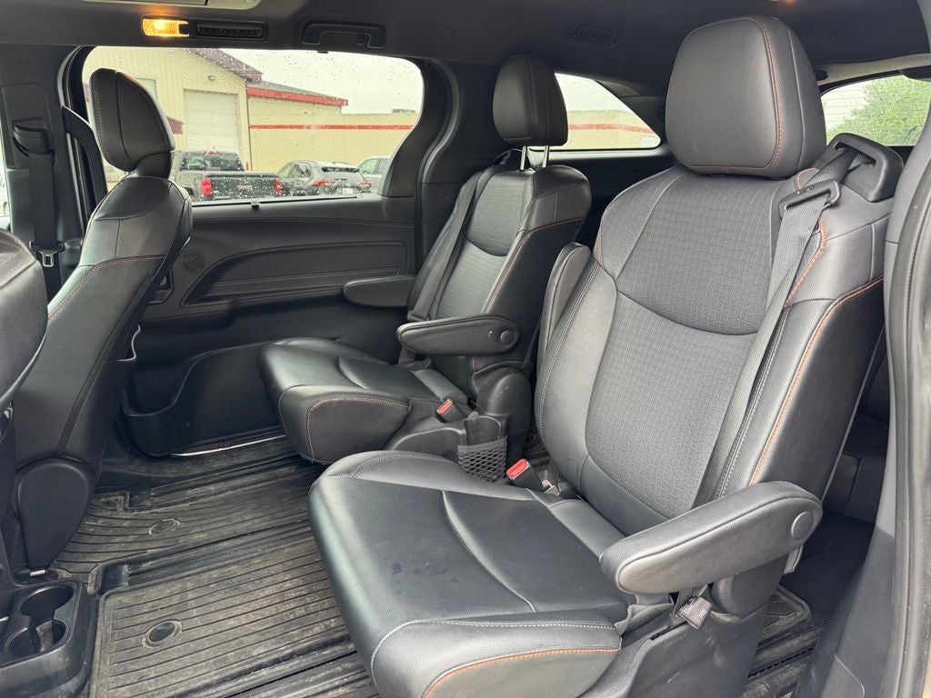 2022 Toyota Sienna XSE 7 Passenger