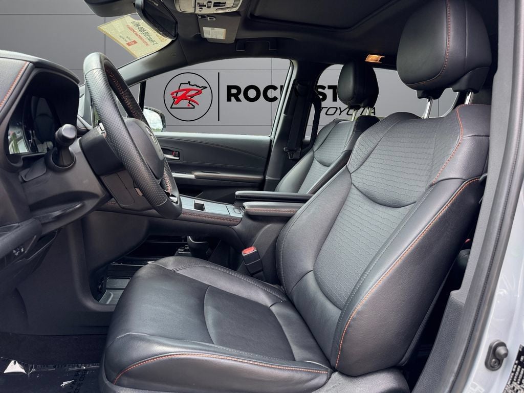 2023 Toyota Sienna XSE 7 Passenger