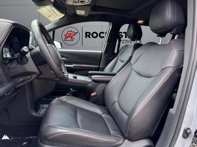 2023 Toyota Sienna XSE 7 Passenger