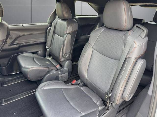 2023 Toyota Sienna XSE 7 Passenger