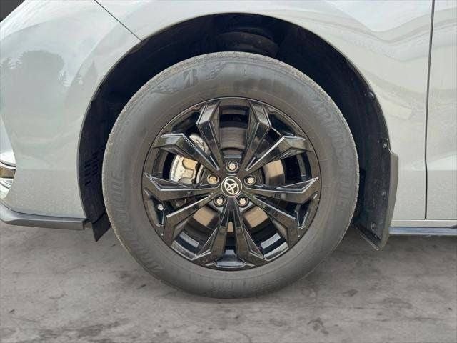 2023 Toyota Sienna XSE 7 Passenger