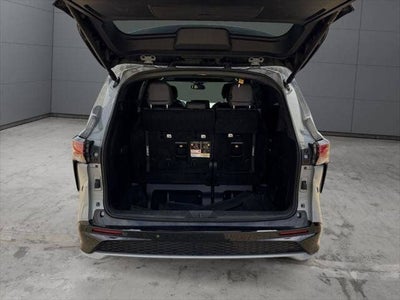 2023 Toyota Sienna XSE 7 Passenger