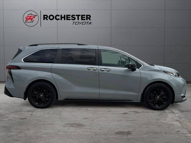 2023 Toyota Sienna XSE 7 Passenger