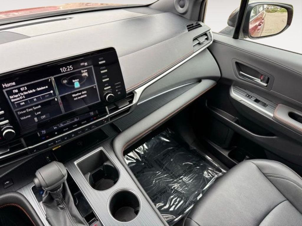 2022 Toyota Sienna XSE 7 Passenger
