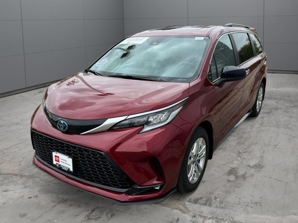2022 Toyota Sienna XSE 7 Passenger
