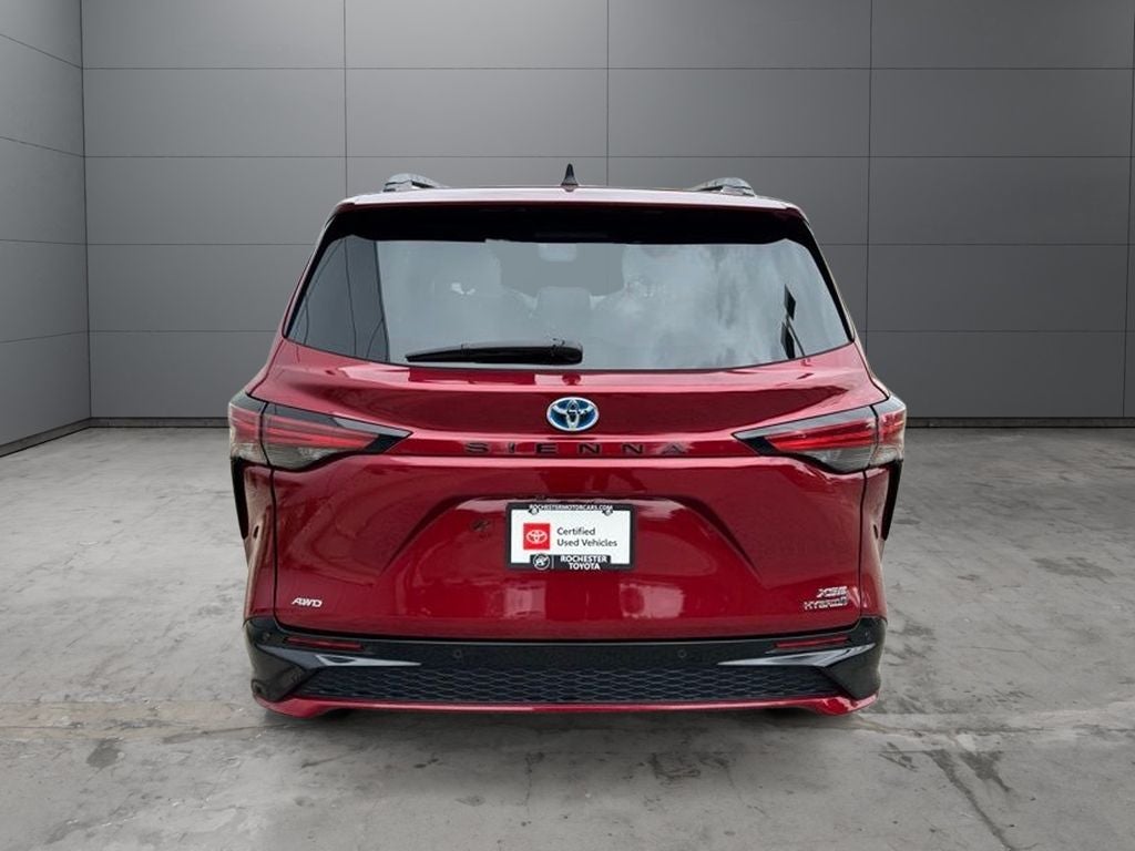2022 Toyota Sienna XSE 7 Passenger
